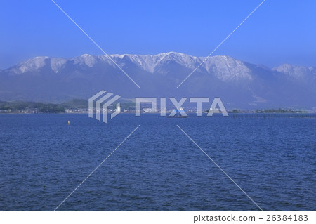 Hirafara Mountain system in winter and Lake Biwa 26384183