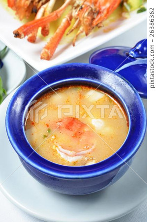 Tom Yum Goong     26386362