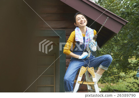 DIY girls renovation portrait 26389790