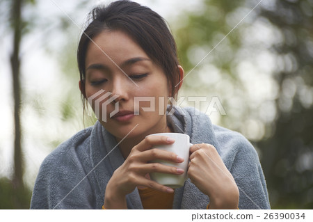 Female portrait enjoying country life 26390034