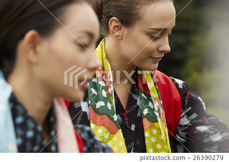 Japanese women picking tea and foreign women 26390279