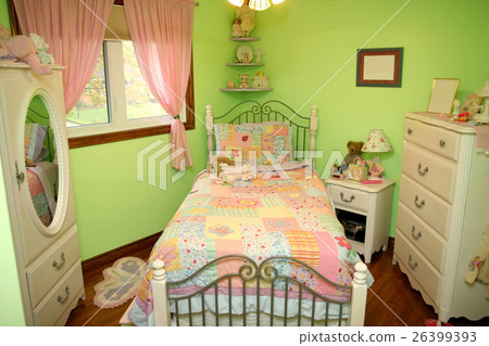 Architecture and design 26399393