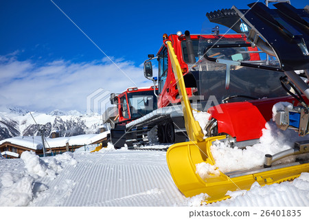 Machine for skiing slope preparations . Machine for skiing slope preparations . 26401835