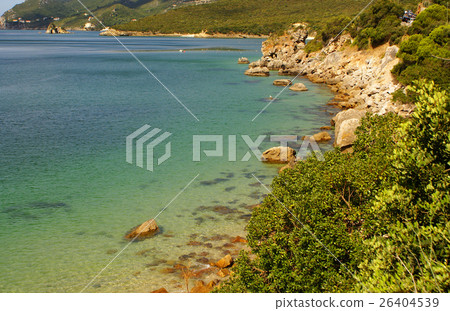 beach bay in Portinho da Arrabida, Portugal beach bay in Portinho da Arrabida, Portugal 26404539