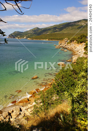 beach bay in Portinho da Arrabida, Portugal beach bay in Portinho da Arrabida, Portugal 26404540