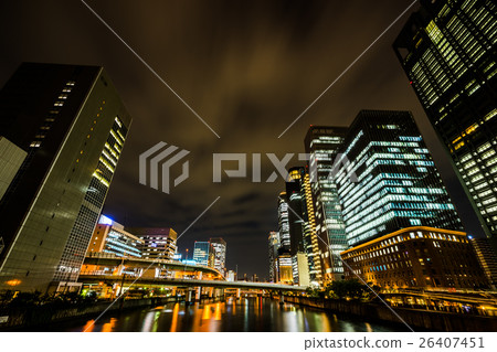 大阪中之島的夜景(從Tashima-bashi看東側) 大阪中之島的夜景(從Tashima-bashi看東側) 26407451