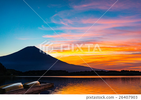 圖庫照片: 【靜岡縣】富士山的黎明