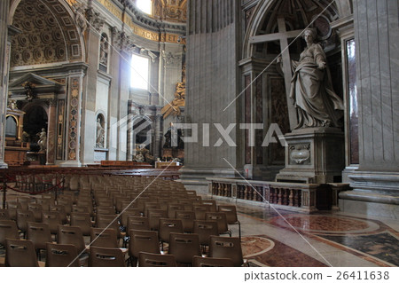 Inside the beautiful St. Peter's Basilica Inside the beautiful St. Peter's Basilica 26411638