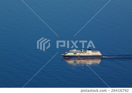 Cruise ship sailing Cruise ship sailing 26416792