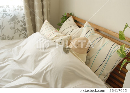 Dazzling refreshing bed in the morning 26417635