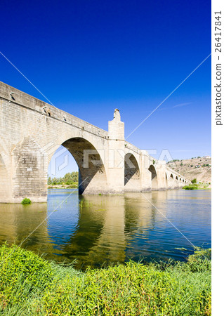 bridge in Medellin, Badajoz Province, Extremadura bridge in Medellin, Badajoz Province, Extremadura 26417841