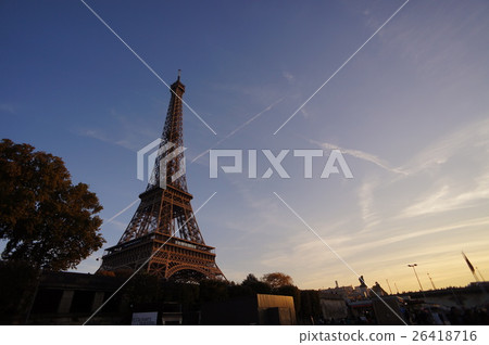 在黃昏的埃佛爾鐵塔 26418716
