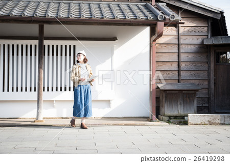 一個人旅行的女人 一個人旅行的女人 26419298