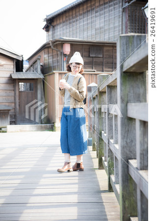 One person traveling woman 26419691