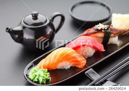 Tuna, salmon and eel sushi nigiri  26420024