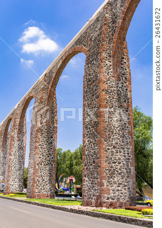 Historical and historic district of World Heritage · Queretaro 26431672