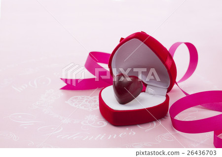 Valentine Valentine 26436703