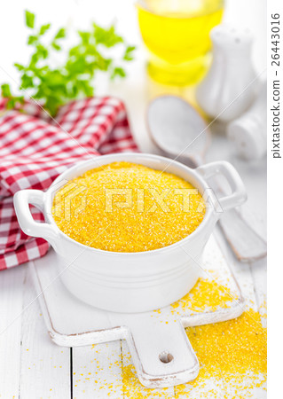 corn grits 26443016