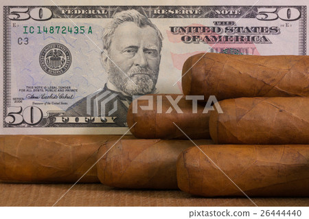 Luxury Cuban cigars with US dollar Luxury Cuban cigars with US dollar 26444440
