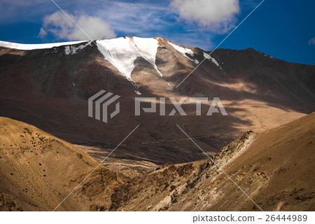 Himalayas mountain with snow cover Himalayas mountain with snow cover 26444989