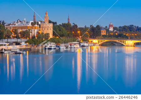 Torre del Oro at night in Seville, Spain Torre del Oro at night in Seville, Spain 26446246
