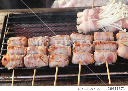 grilled bacon with mushrooms of delicious. grilled bacon with mushrooms of delicious. 26451871