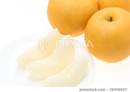 Emerging pears from Tottori Prefecture 26456037