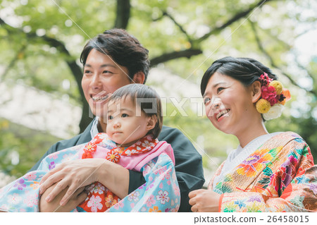 bridal couple, bride and groom, baby 26458015
