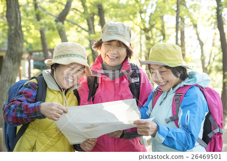 Senior woman climbing 26469501