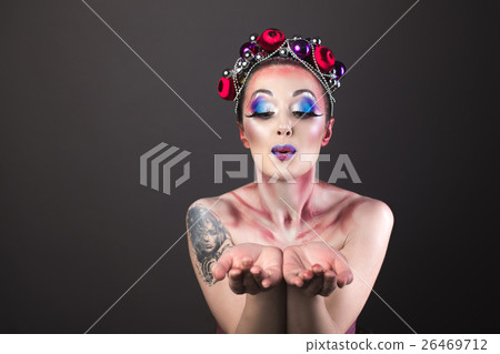 Elegant Model with Bright New Year's Eve Make-up Elegant Model with Bright New Year's Eve Make-up 26469712