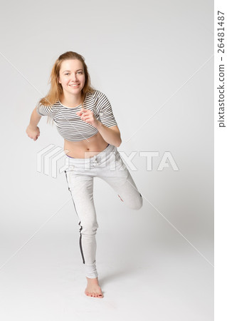 barefoot attractive runner girl starting her run barefoot attractive runner girl starting her run 26481487