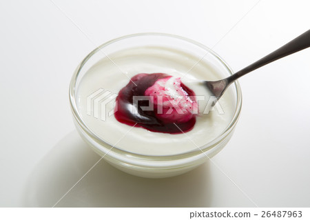 Jam in yoghurt 26487963