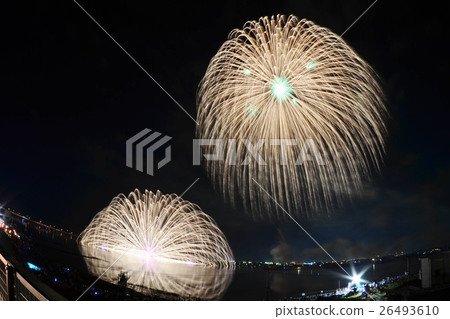 Agano river and fireworks (Niigata) 26493610