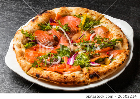 Salmon pizza Pizza Italian food of the salmon Salmon pizza Pizza Italian food of the salmon 26502214