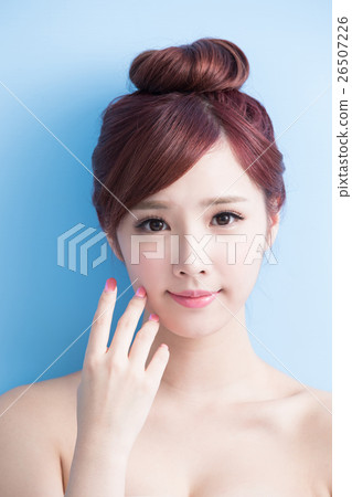 beauty woman smile to you 26507226