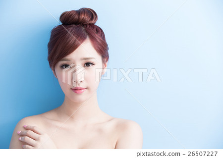 beauty woman smile to you 26507227