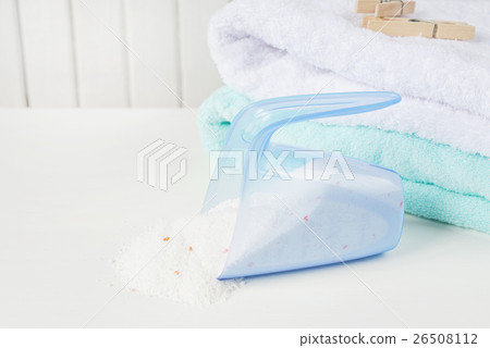 Bath towels, washing powder and wooden clothesp 26508112