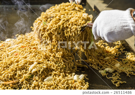 Fried noodles Fried noodles 26511486