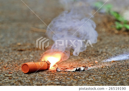 Burn a smoke cylinder Burn a smoke cylinder 26519190