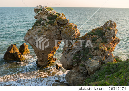 Arch of large stones in the Sea Azov on Generals Arch of large stones in the Sea Azov on Generals 26519474