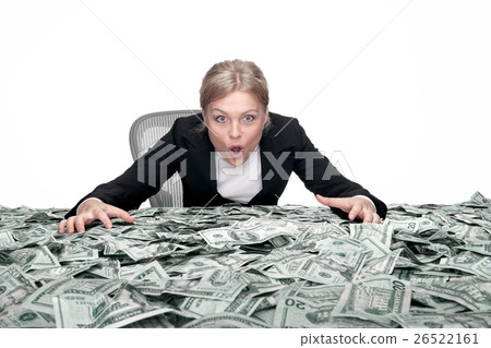 girl and the cash 26522161