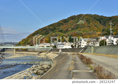 秋天的Inagawa Mayu山 26523247