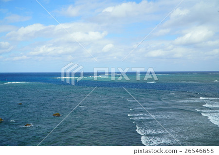 沖繩縣宮古島·東太平洋海景從太平洋的燈塔 沖繩縣宮古島·東太平洋海景從太平洋的燈塔 26546658