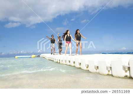 喜歡度假村的朋友 喜歡度假村的朋友 26551169