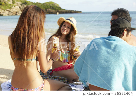 Friends who enjoy the resort 26551404