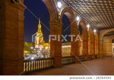 Plaza de Espana at night in Seville, Spain Plaza de Espana at night in Seville, Spain 26564565