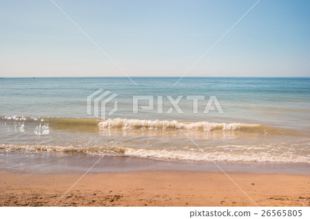 Sea with sand. 26565805
