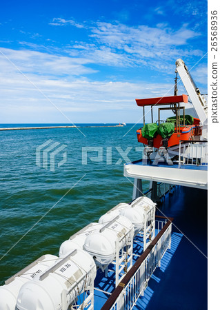 Passenger vessel life-saving equipment (10) Passenger vessel life-saving equipment (10) 26568936