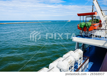 Passenger vessel life-saving equipment (11) Passenger vessel life-saving equipment (11) 26568937