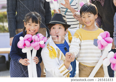amusement park  26581833